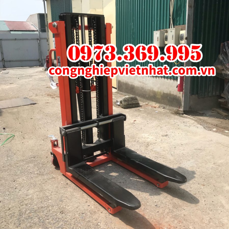 Xe nâng tay cao 2m giá rẻ đạt hiệu quả công việc cực cao