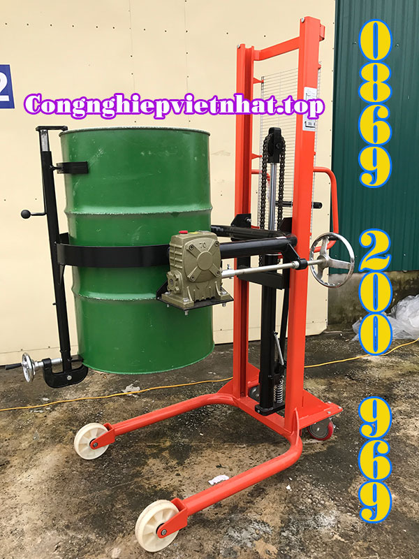 xe nang quay do phuy 350kg