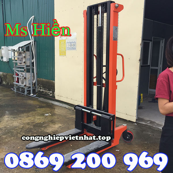 xe nang tay cao gia re