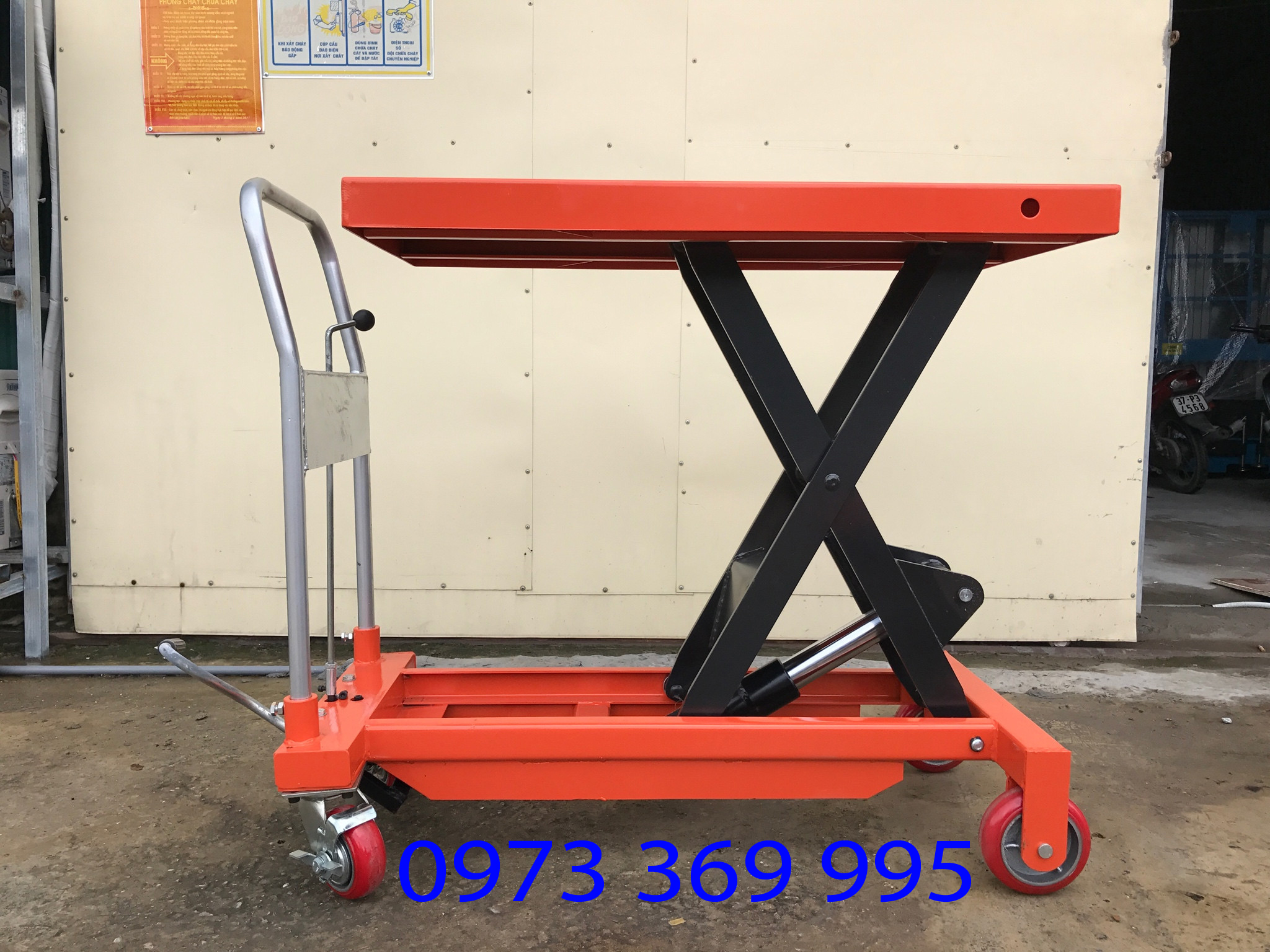 Bàn nâng thủy lực WP800