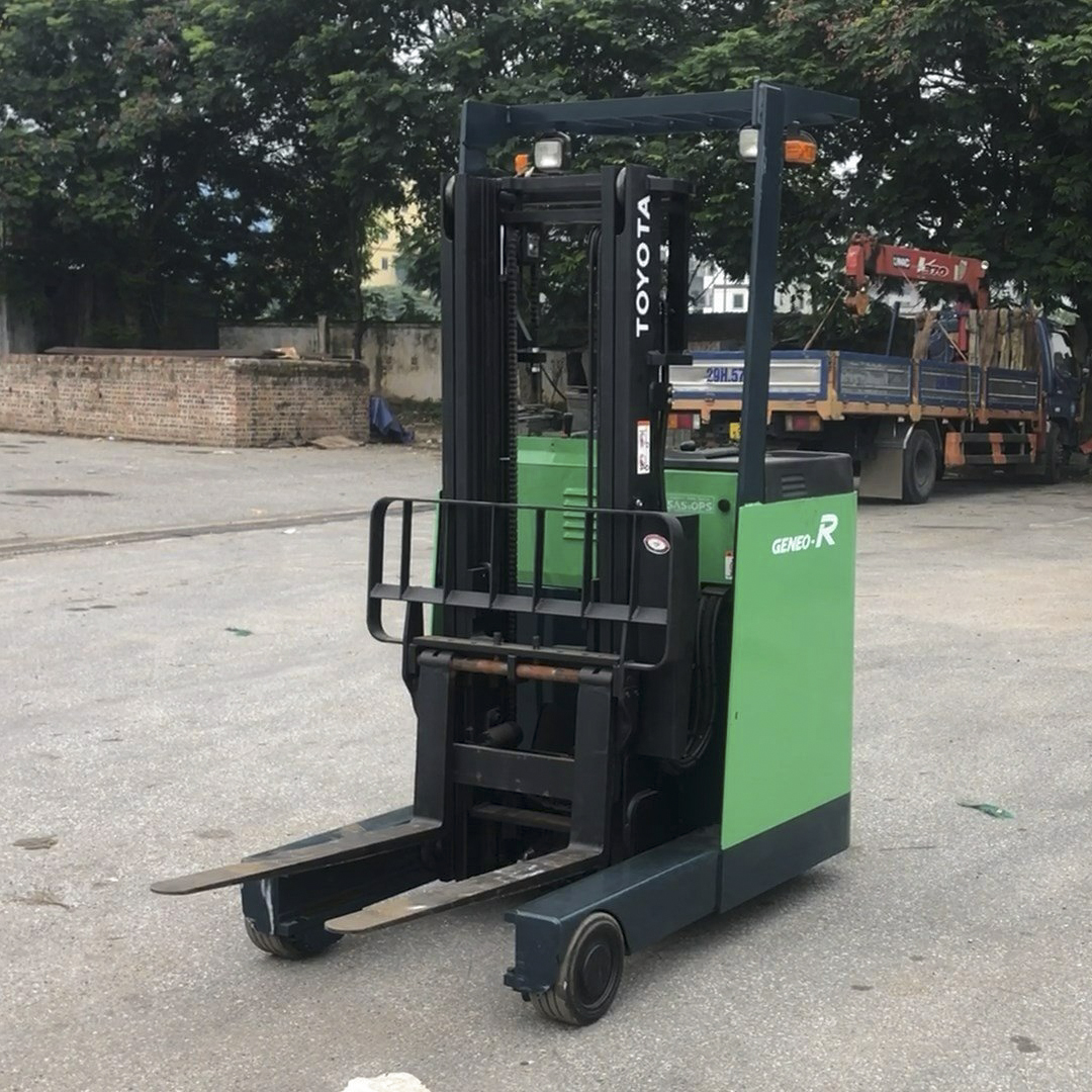 xe nang dien dung lai 5