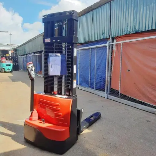 Xe Nâng Điện Đi Bộ Lái 1.5 Tấn Cao 3m LWS1530 Waylift 2 xe nâng điện đi bộ lái 15-30-waylift