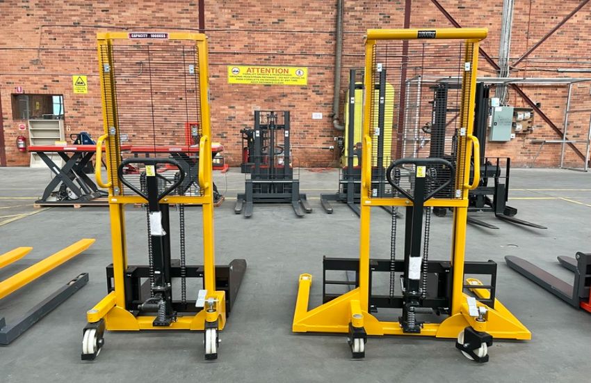 Tất Cả Thông Tin Bạn Cần Biết Về Xe Nâng Tay Cao Có Phanh 2 Xe Nâng Tay Cao Có Phanh