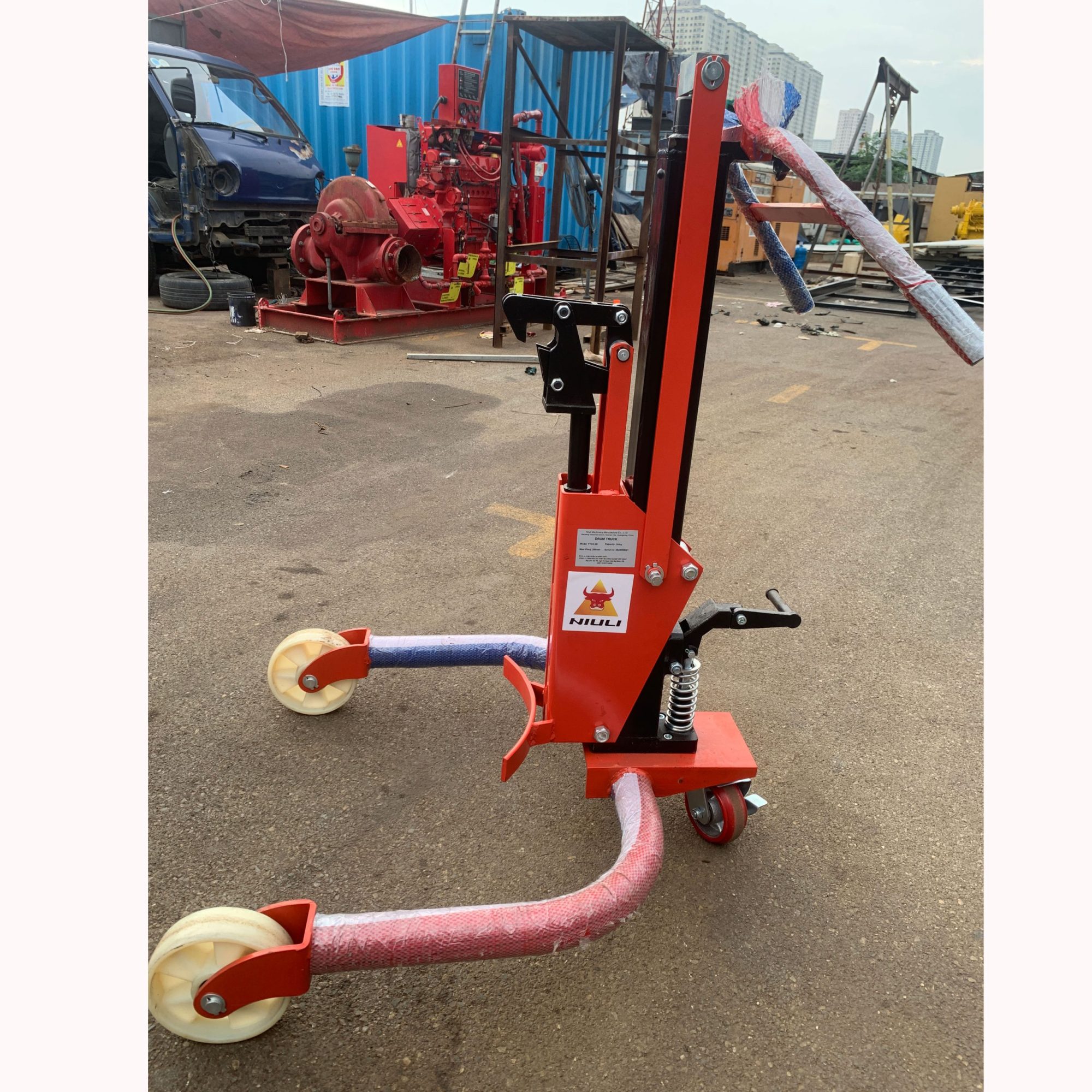 xe nâng di chuyển phuy