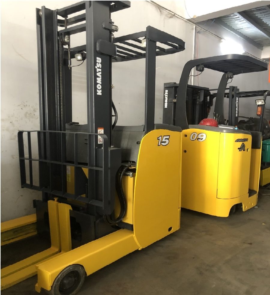 xe nâng điện đứng lái komatsu