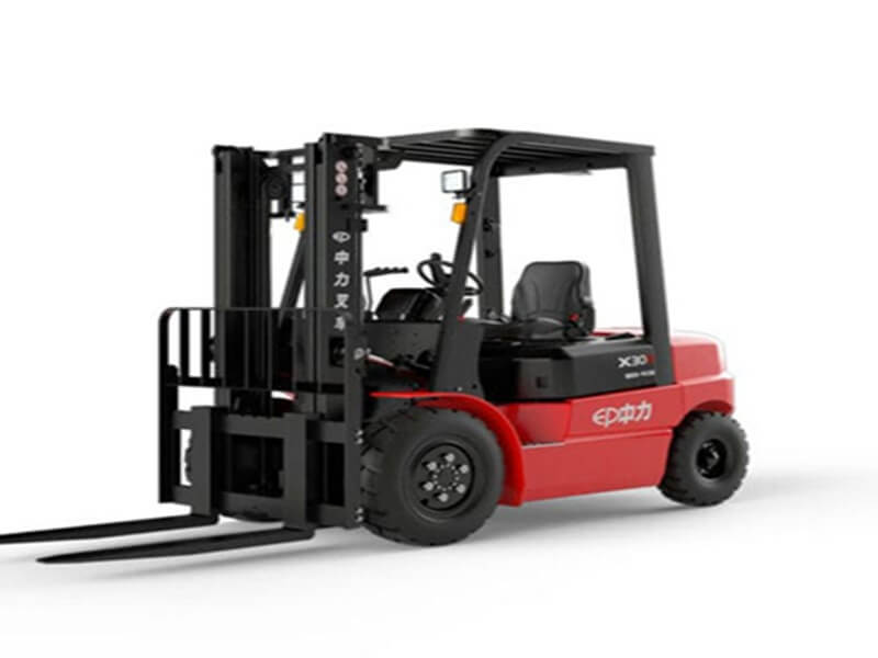 Những lý do chọn xe nâng điện thay thế xe nâng dầu vào năm 2025 2 Lý do chọn xe nâng điện