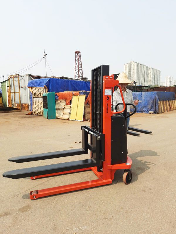 6 Mẫu Xe Nâng Bán Tự Động