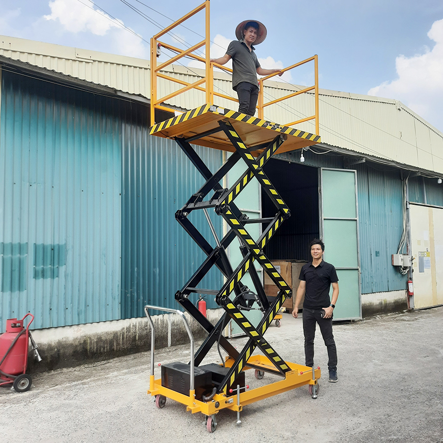 Top 4 Dòng Bàn Nâng Điện